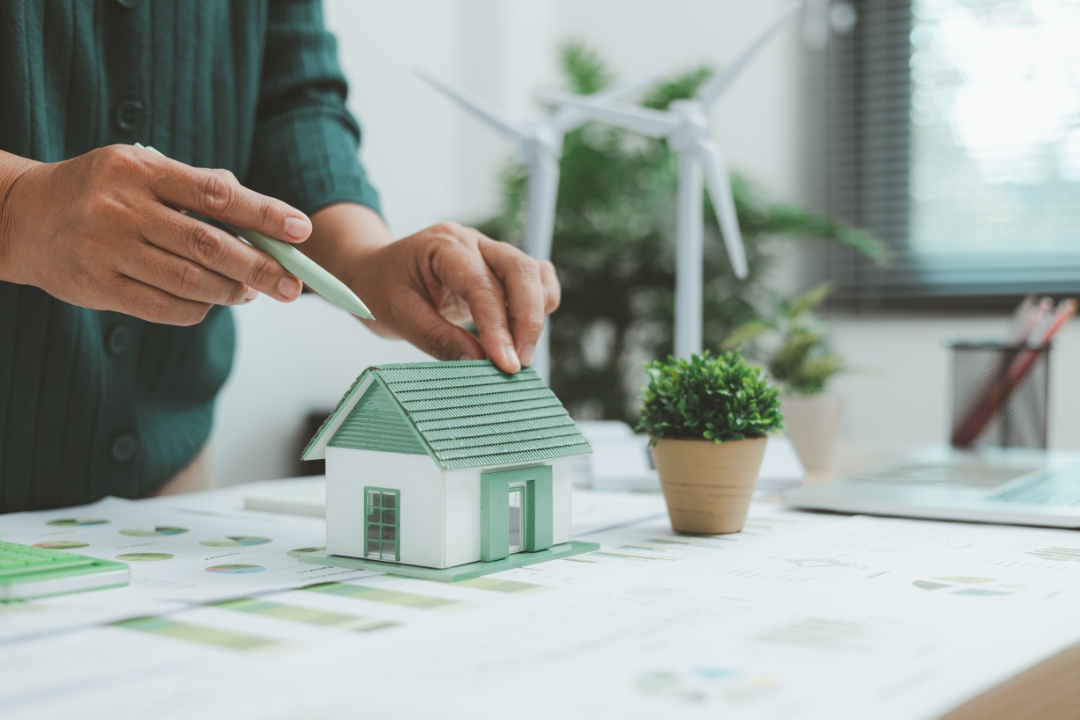 Una maqueta de una casa eficiente.